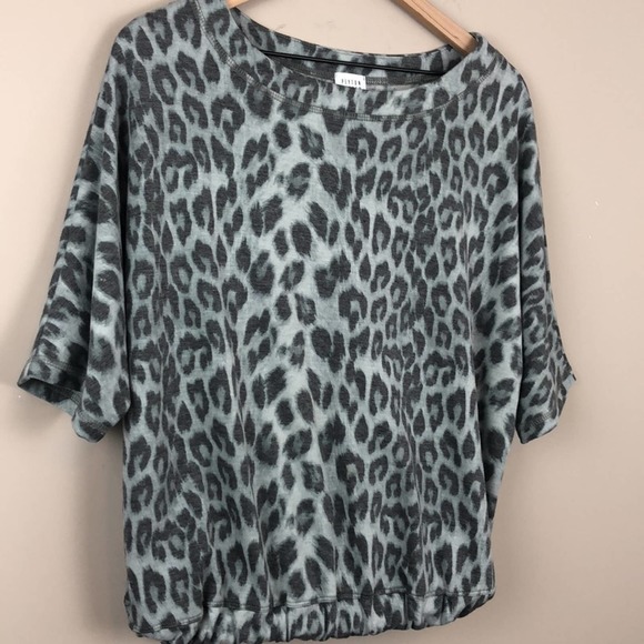 Peyton Jensen Gray Leopard Print Top (S) - Picture 2 of 7